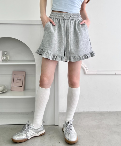 Loueme(ルエム)の「フリルスウェットショートパンツ(その他パンツ・レディース・ホワイト/ブラック/グレー・FREE)」の16枚目の写真