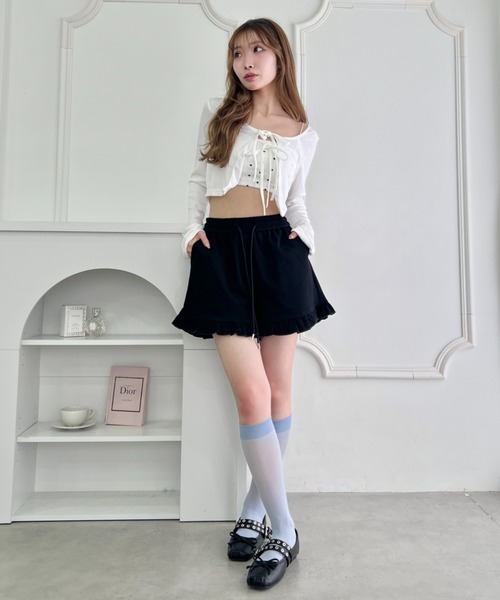 Loueme(ルエム)の「フリルスウェットショートパンツ(その他パンツ・レディース・ホワイト/ブラック/グレー・FREE)」の5枚目の写真