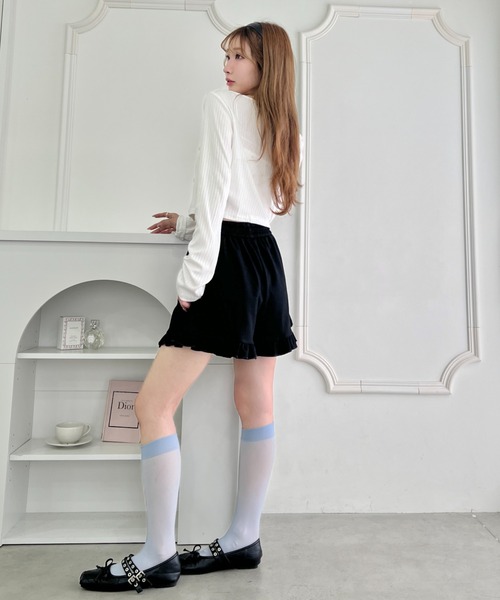 Loueme(ルエム)の「フリルスウェットショートパンツ(その他パンツ・レディース・ホワイト/ブラック/グレー・FREE)」の6枚目の写真
