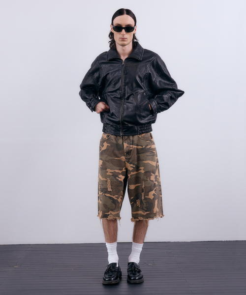 NUAKLE(ヌアクル)の「(m) ダメージカモバermudaショーツ_カーキベージュ(その他パンツ・メンズ・その他・1/2/3)」の1枚目の写真