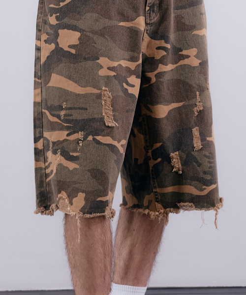 NUAKLE(ヌアクル)の「(m) ダメージカモバermudaショーツ_カーキベージュ(その他パンツ・メンズ・その他・1/2/3)」の5枚目の写真