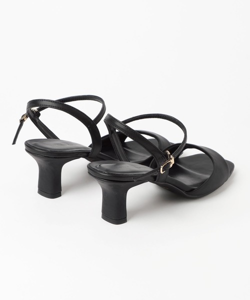 mysty woman(ミスティウーマン)の「リュクスラインヒールサンダル 664981(サンダル・レディース・ブラック/オフホワイト・MEDIUM/LARGE)」の6枚目の写真