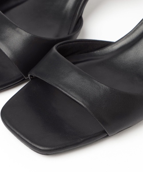 mysty woman(ミスティウーマン)の「リュクスラインヒールサンダル 664981(サンダル・レディース・ブラック/オフホワイト・MEDIUM/LARGE)」の13枚目の写真