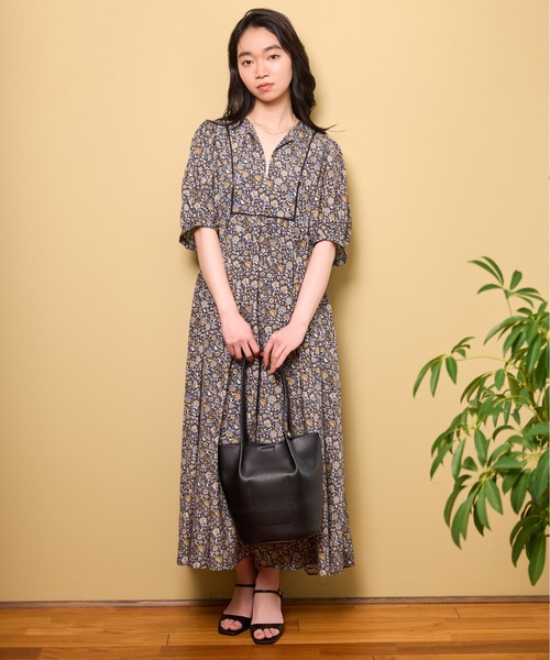 mysty woman(ミスティウーマン)の「リュクスラインヒールサンダル 664981(サンダル・レディース・ブラック/オフホワイト・MEDIUM/LARGE)」の15枚目の写真