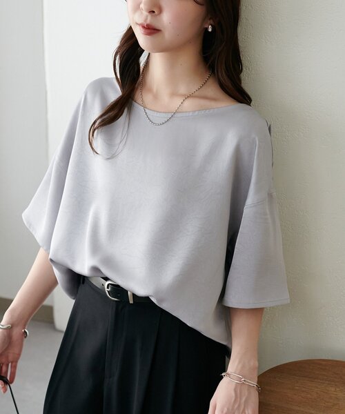 セール】【WEB限定】シワ加工サテン半袖プルオーバー（Tシャツ
