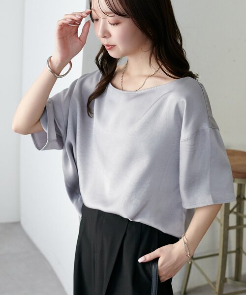 DISCOAT（ディスコート）の「【WEB限定】シワ加工サテン半袖プルオーバー（Tシャツ/カットソー・レディース・ライトグレー/アイボリー/ピンク・MEDIUM）」の16枚目の写真