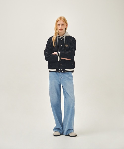MARITHE + FRANCOIS GIRBAUD（マリテフランソワジルボー）の「CLASSIC LOGO RAGLAN DENIM VARSITY JACKET（デニムジャケット・レディース・ライトブルー/インディゴブルー・X-LARGE/LARGE/MEDIUM/SMALL）」の7枚目の写真