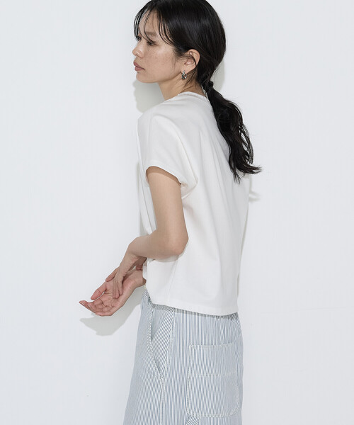 COMME CA(コムサ)の「ダブルフェイス ニット付きTシャツ(Tシャツ/カットソー・レディース・ベージュ/サックスブルー/ブラック/ホワイト・9号/11号)」の8枚目の写真