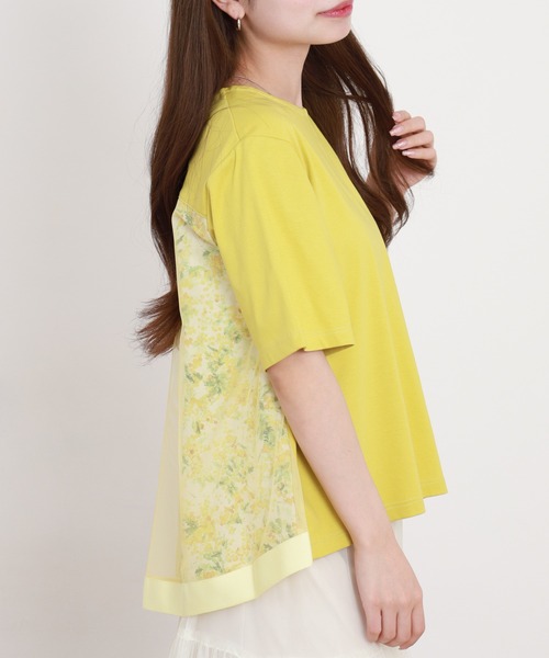 BRODIAEA(ブローディア)の「BRODIAEA バック切替えフラワー×チュール半袖Tシャツ 日本製(Tシャツ/カットソー・レディース・グレー/イエロー/ネイビー・40)」の1枚目の写真