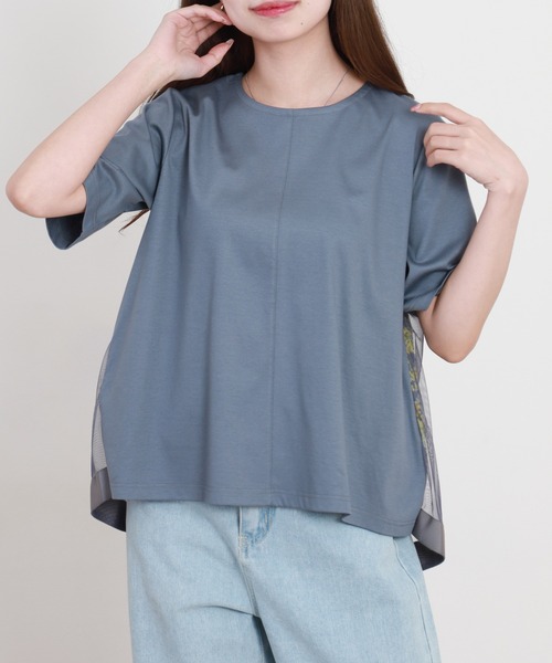 BRODIAEA(ブローディア)の「BRODIAEA バック切替えフラワー×チュール半袖Tシャツ 日本製(Tシャツ/カットソー・レディース・グレー/イエロー/ネイビー・40)」の5枚目の写真