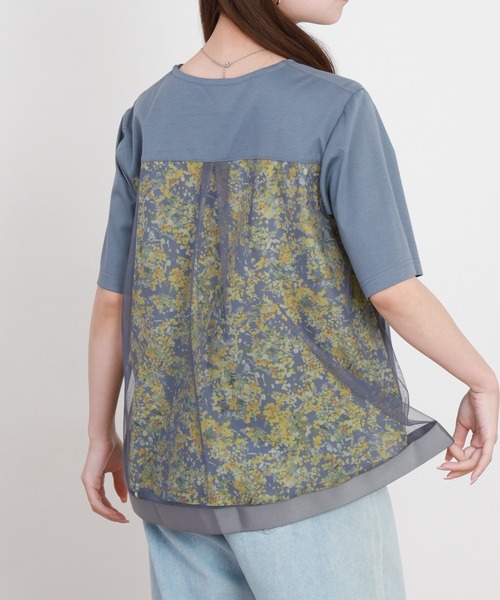 BRODIAEA(ブローディア)の「BRODIAEA バック切替えフラワー×チュール半袖Tシャツ 日本製(Tシャツ/カットソー・レディース・グレー/イエロー/ネイビー・40)」の7枚目の写真