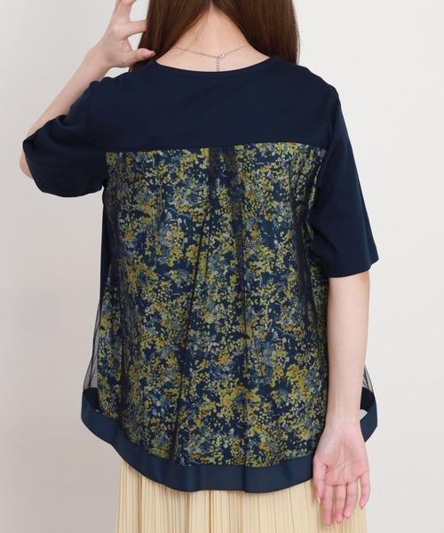 BRODIAEA(ブローディア)の「BRODIAEA バック切替えフラワー×チュール半袖Tシャツ 日本製(Tシャツ/カットソー・レディース・グレー/イエロー/ネイビー・40)」の15枚目の写真