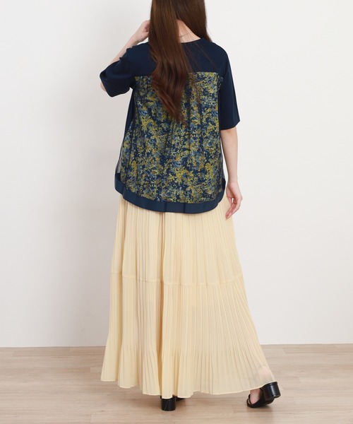 BRODIAEA(ブローディア)の「BRODIAEA バック切替えフラワー×チュール半袖Tシャツ 日本製(Tシャツ/カットソー・レディース・グレー/イエロー/ネイビー・40)」の19枚目の写真