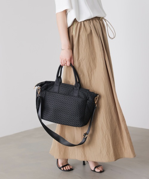 Bou Jeloud(ブージュルード)の「ドットメッシュトートL(トートバッグ・メンズ・ブラック・ONESIZE)」の3枚目の写真