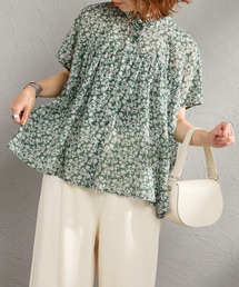 soil（ソイル）の「[SOIL/ソイル] コットンボイル 2トーンフラワープリント フリルカラー フレンチスリーブシャツ（シャツ/ブラウス）」