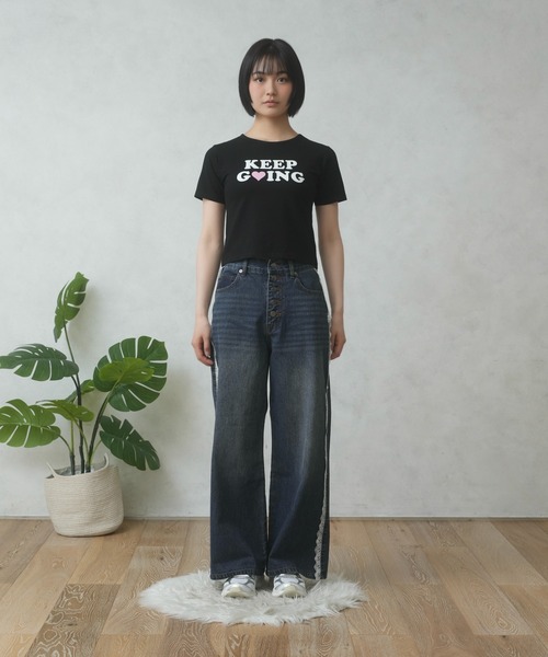 FCMM（エフシーエムエム）の「LOGO PRINT TEE/ロゴプリントTEE（Tシャツ/カットソー・レディース・ブラック/ホワイト・MEDIUM/SMALL）」の18枚目の写真