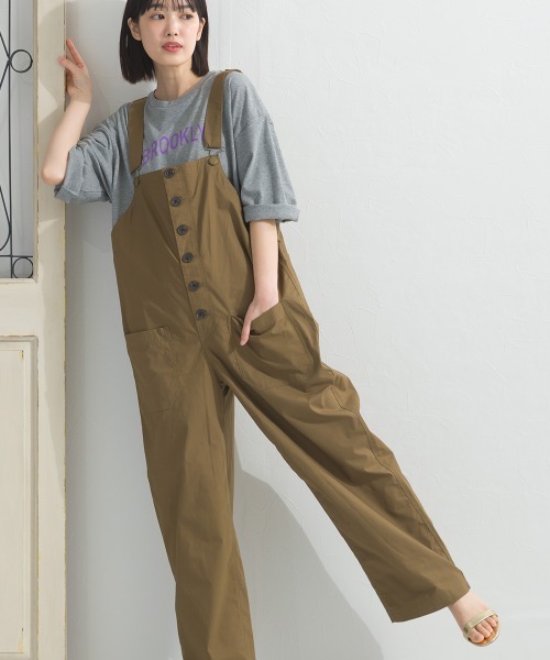 OMNES（オムネス）の「ウォッシュ加工 ダンプサロペット（サロペット/オーバーオール・レディース・カーキ/ブラック/イエロー/ベージュ・FREE）」の15枚目の写真