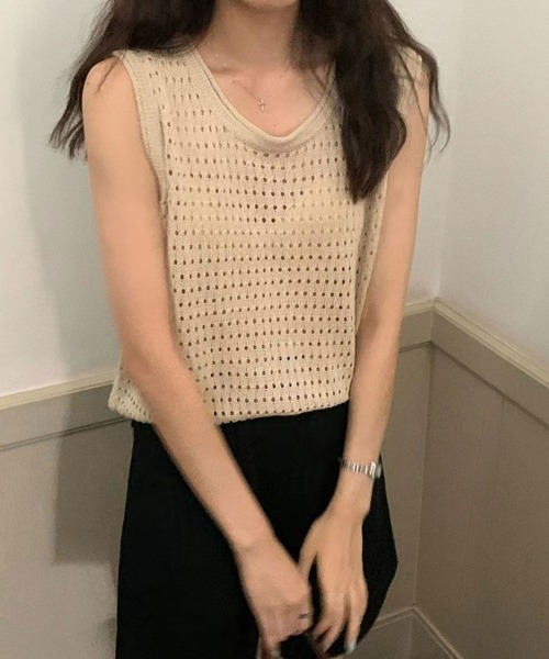 mielu(ミエル)の「透かし編みノースリーブニット(ニット/セーター・レディース・ベージュ/イエロー/ブラック・FREE)」の5枚目の写真