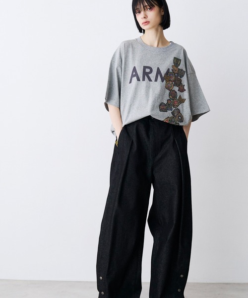 SeeSew(シーソー)の「【UNISEX】ARMY WAPPEN PRINT TEE/アーミーワッペンプリントTシャツ(Tシャツ/カットソー・メンズ・グレー/サックスブルー・M/L)」の4枚目の写真