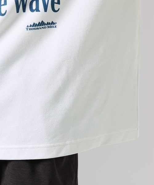 THOUSAND MILE（サウザンドマイル）の「【THOUSAND MILE(サウザンドマイル)】プリントTシャツ[吸水速乾・抗ピリング・抗菌防臭]（Tシャツ/カットソー・メンズ・チャコール/ブルー/ホワイト・MEDIUM/LARGE）」の14枚目の写真