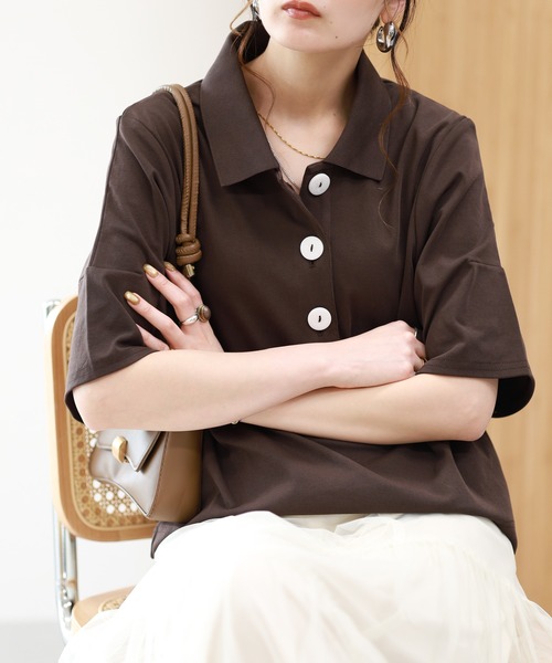 EGLANTINE（エグランティーヌ）の「EGLANTINE 接触冷感 ビッグボタンポロカットソー 半袖（Tシャツ/カットソー・レディース・ブラウン/レッド/ブラック・38）」の2枚目の写真