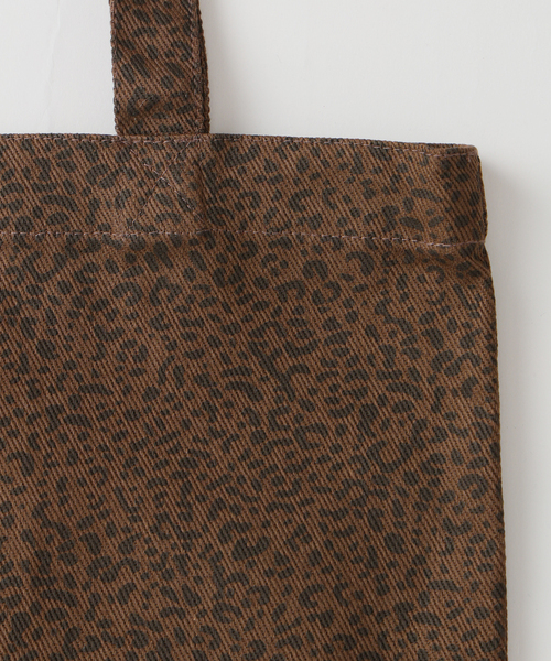 Spick & Span(スピックアンドスパン)の「《WEB限定 / 》Uhr / ウーア Animal Tote(トートバッグ・レディース・ブラウン/ホワイト・FREE)」の4枚目の写真