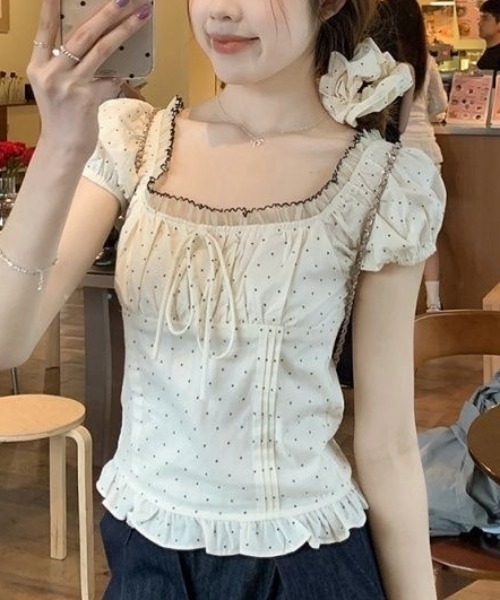 Sibra(シブラ)の「【リネンブレンド・シュシュ付き】ドット柄パフスリーブリボンブラウス(シャツ/ブラウス・レディース・ネイビー/ホワイト/アイボリー・M)」の6枚目の写真