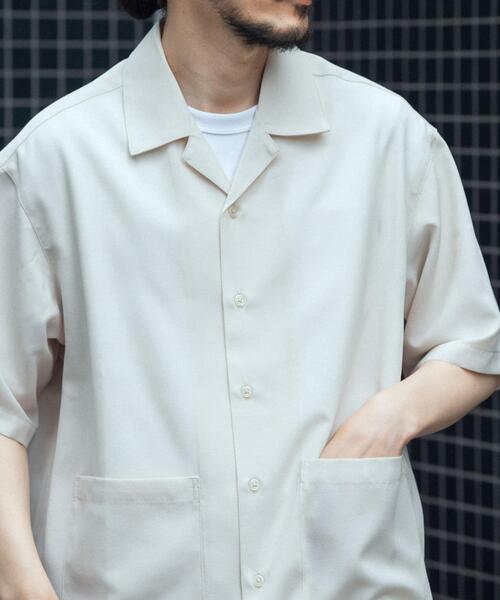 ITEMS URBANRESEARCH(アイテムズ アーバンリサーチ)の「『吸水速乾/イージーケア』リネンブレンド高機能半袖コーチシャツ(シャツ/ブラウス・メンズ・ブラック/ブルー/オフホワイト・MEDIUM/LARGE)」の4枚目の写真