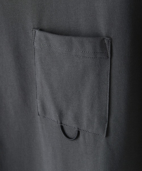OUTDOOR EXCHANGE(アウトドアエクスチェンジ)の「【OUTDOOR EXCHANGE/アウトドアエクスチェンジ】×【ZERO STAIN/ゼロステイン】コラボ 裾ドローコード 胸ポケット Tシャツ(Tシャツ/カットソー・メンズ・ホワイト/スミクロ・MEDIUM/LARGE)」の4枚目の写真