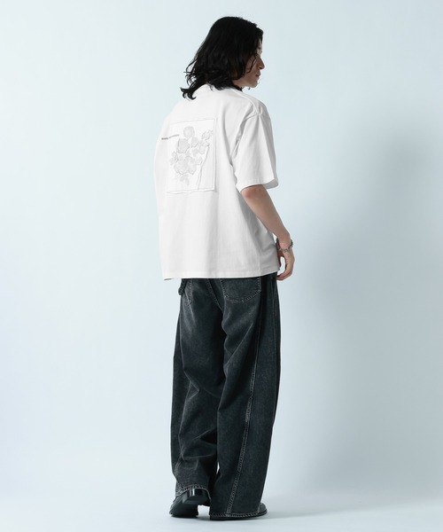 RAGEBLUE(レイジブルー)の「【接触冷感/吸水速乾 】FLOWER STITCH PRINT T-SHIRT/フラワー刺繍プリントTシャツ(Tシャツ/カットソー・メンズ・グレー/ブルー/ホワイト・MEDIUM/LARGE)」の6枚目の写真