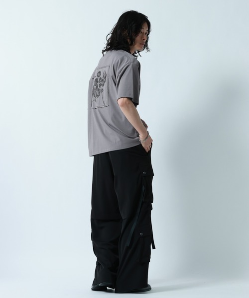 RAGEBLUE(レイジブルー)の「【接触冷感/吸水速乾 】FLOWER STITCH PRINT T-SHIRT/フラワー刺繍プリントTシャツ(Tシャツ/カットソー・メンズ・グレー/ブルー/ホワイト・MEDIUM/LARGE)」の17枚目の写真