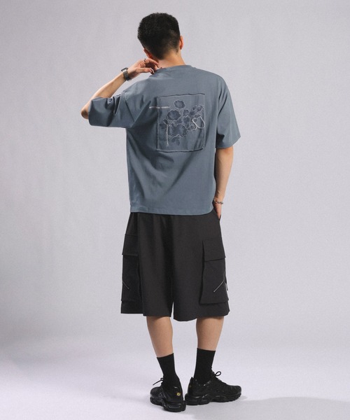 RAGEBLUE(レイジブルー)の「【接触冷感/吸水速乾 】FLOWER STITCH PRINT T-SHIRT/フラワー刺繍プリントTシャツ(Tシャツ/カットソー・メンズ・グレー/ブルー/ホワイト・MEDIUM/LARGE)」の17枚目の写真