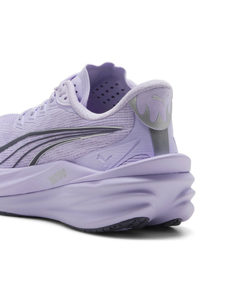PUMA（プーマ）の「PUMA プーマ ウィメンズ ディヴィエイト ニトロ 4 ランニングシューズ（スニーカー・レディース・ホワイト/ラベンダー/ホワイト系その他2/レッド系その他3・23.5cm/24.0cm/24.5cm/22.5cm/23.0cm/25.0cm）」の16枚目の写真