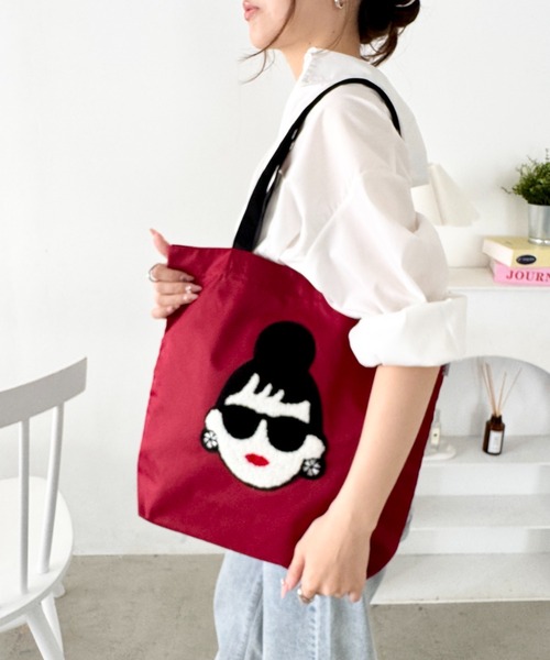 HAPPY FACE(ハッピーフェイス)の「EMMA 顔相良刺?新トート RD(トートバッグ・レディース・レッド・ONE SIZE)」の2枚目の写真