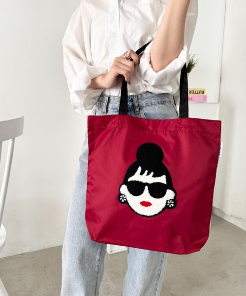 HAPPY FACE(ハッピーフェイス)の「EMMA 顔相良刺?新トート RD(トートバッグ・レディース・レッド・ONE SIZE)」の3枚目の写真