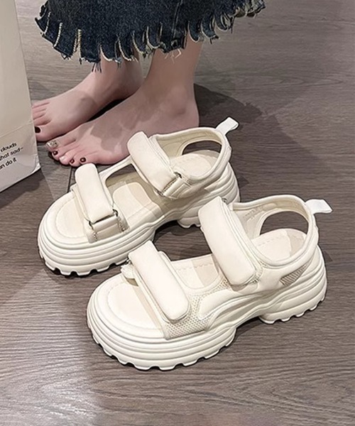 aimoha(アイモハ)の「厚底サンダル(サンダル・レディース・ブラック/オフホワイト・24.5cm/23.5cm/25.0cm/24.0cm)」の16枚目の写真