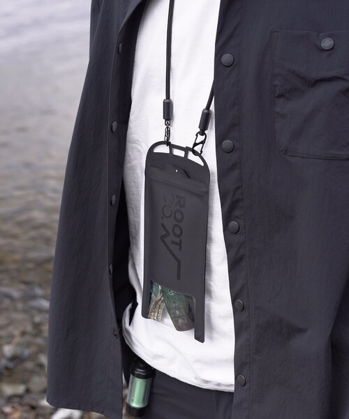 ROOT CO.(ルート)の「ROOT CO. / H2O Water Proof Shell IPX8 for Smart Phone(スマホケース/カバー・レディース・ブラック・ONE SIZE)」の6枚目の写真