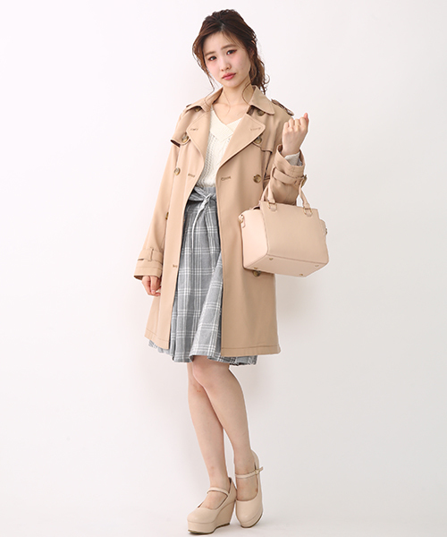 one after another NICE CLAUP(ワンアフターアナザーナイスクラップ)の「【ナイスクラップ】トレンチコート(トレンチコート・レディース・ライトベージュ/ベージュ/ネイビー・MEDIUM/LARGE)」の13枚目の写真