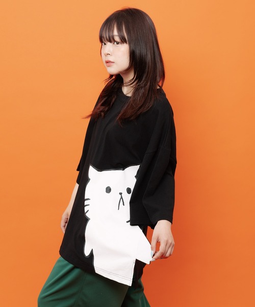 ScoLar Parity（スカラーパリティ）の「362131：おててつなぎ ネコorラビルTシャツ（Tシャツ/カットソー・レディース・チャコールグレー/ブラック/オフホワイト/パープル・M）」の5枚目の写真
