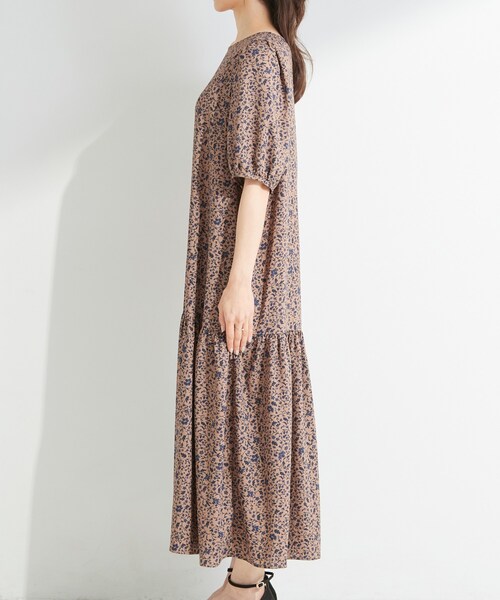 SHOO・LA・RUE(シューラルー)の「花柄ティアードワンピース(ワンピース・レディース・ブラウン系7/ブラック系6・02/03/04/01)」の10枚目の写真