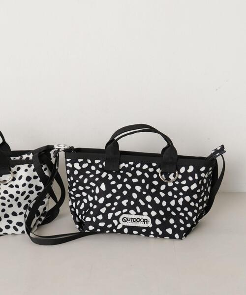 OUTDOOR PRODUCTS(アウトドアプロダクツ)の「OUTDOOR PRODUCTS/【別注】OUTDOOR PRODUCTS Boat Shaped Mini Bag(ショルダーバッグ・レディース・アイボリー/ブラック・F)」の2枚目の写真