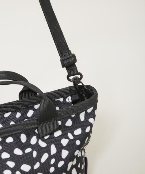 OUTDOOR PRODUCTS(アウトドアプロダクツ)の「OUTDOOR PRODUCTS/【別注】OUTDOOR PRODUCTS Boat Shaped Mini Bag(ショルダーバッグ・レディース・アイボリー/ブラック・F)」の11枚目の写真