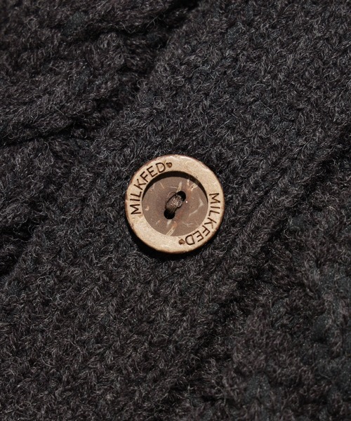 MILKFED.(ミルクフェド)の「HEART ELBOW CABLE KNIT CARDIGAN(カーディガン/ボレロ・レディース・オフホワイト/アッシュ/チャコール・ONE SIZE)」の4枚目の写真