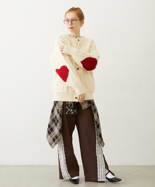 MILKFED.(ミルクフェド)の「HEART ELBOW CABLE KNIT CARDIGAN(カーディガン/ボレロ・レディース・オフホワイト/アッシュ/チャコール・ONE SIZE)」の19枚目の写真