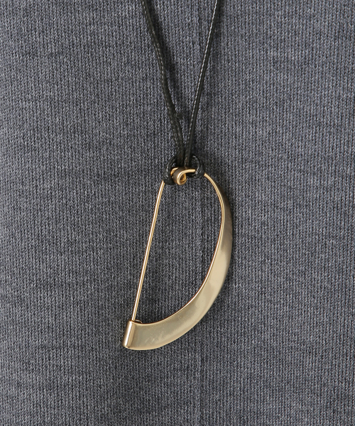 JAMIRAY(ジャミレイ)の「JAMIRAY/ジャミレイ MODERN CURVE PIN NL ネックレス 254-270122(ネックレス・レディース・ゴールド・FREE)」の5枚目の写真