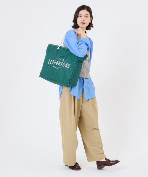 LeSportsac(レスポートサック)の「LARGE 2 WAY TOTE 2ウェイエデングリーン/ストーン(トートバッグ・レディース・グリーン・FREE)」の3枚目の写真
