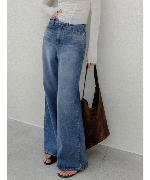 MEMUA（メムア）の「シグニチャードミンゴウォッシングワイドデニム（デニムパンツ・レディース・ブルー・SMALL/LARGE/MEDIUM）」の2枚目の写真
