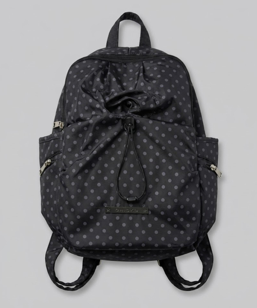 CHICKS(チックス)の「モノフェイドドットバックパックブラック(バックパック/リュック・レディース・ブラック・ONE SIZE)」の1枚目の写真