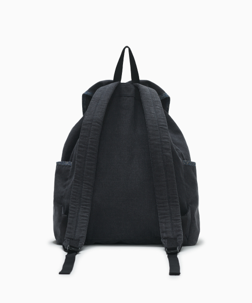 OHESHIO(オヘシオ)の「CONTRAST BACKPACK, CHARCOAL FLORAL(バックパック/リュック・レディース・その他・FREE)」の3枚目の写真
