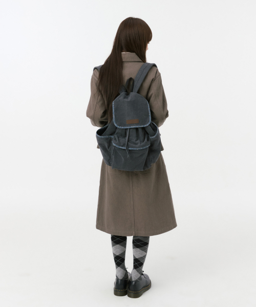OHESHIO(オヘシオ)の「CONTRAST BACKPACK, CHARCOAL FLORAL(バックパック/リュック・レディース・その他・FREE)」の8枚目の写真
